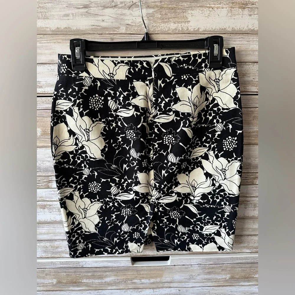 🖤 J.Crew Pencil Skirt Floral Black White Cotton Lined 0P